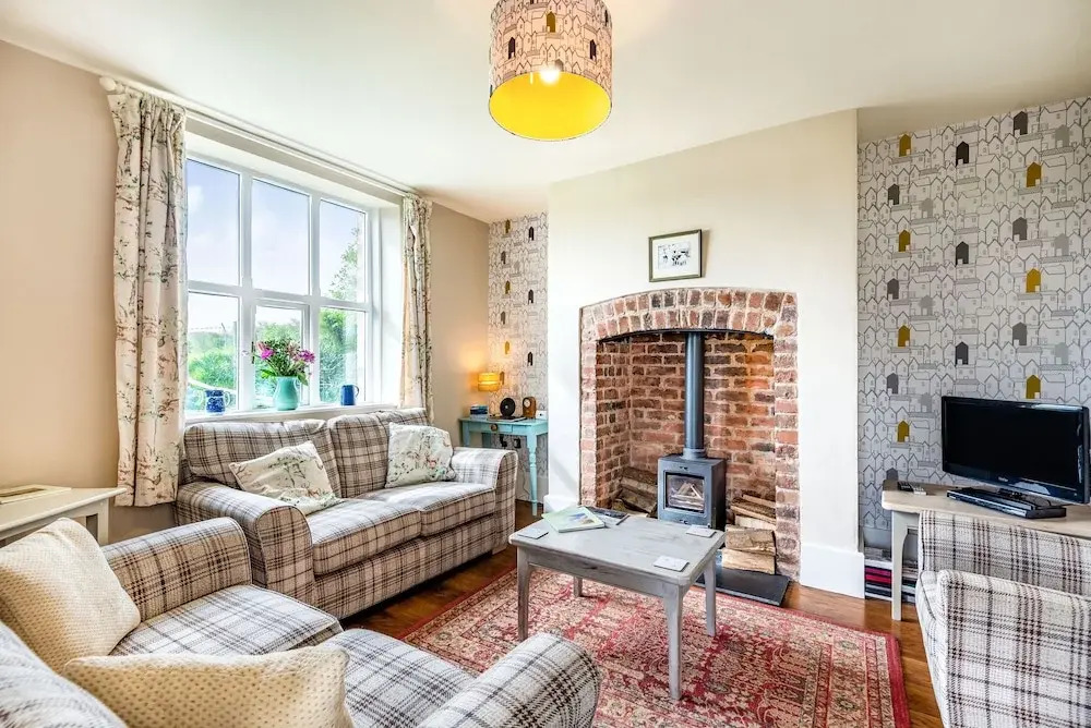 2 Siluria Cottage