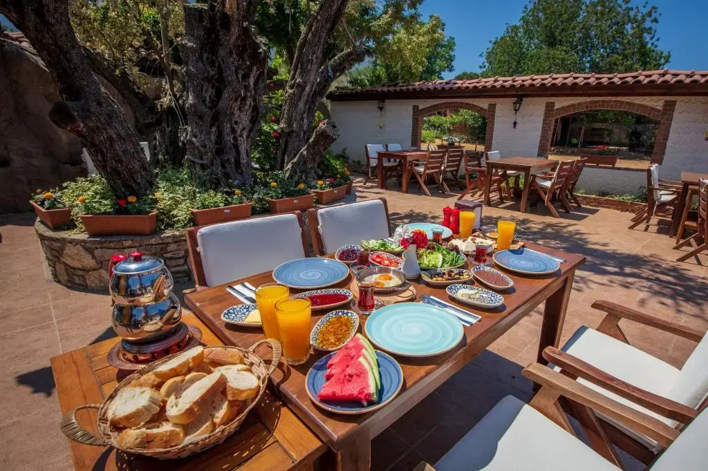 Mese Suites