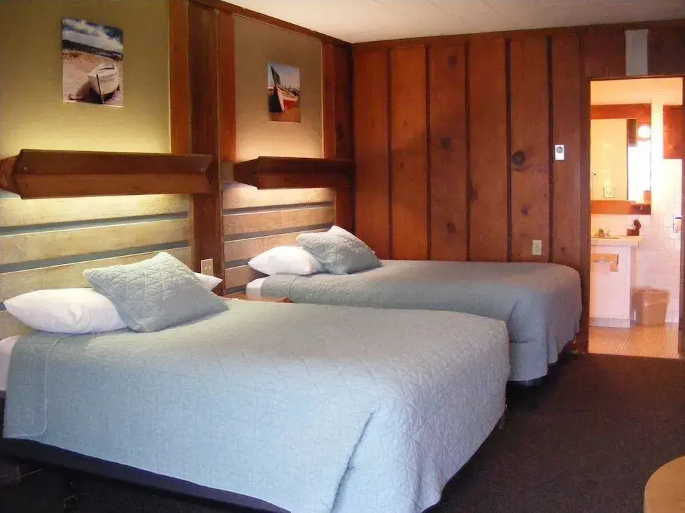 Sunset Oceanfront Lodging