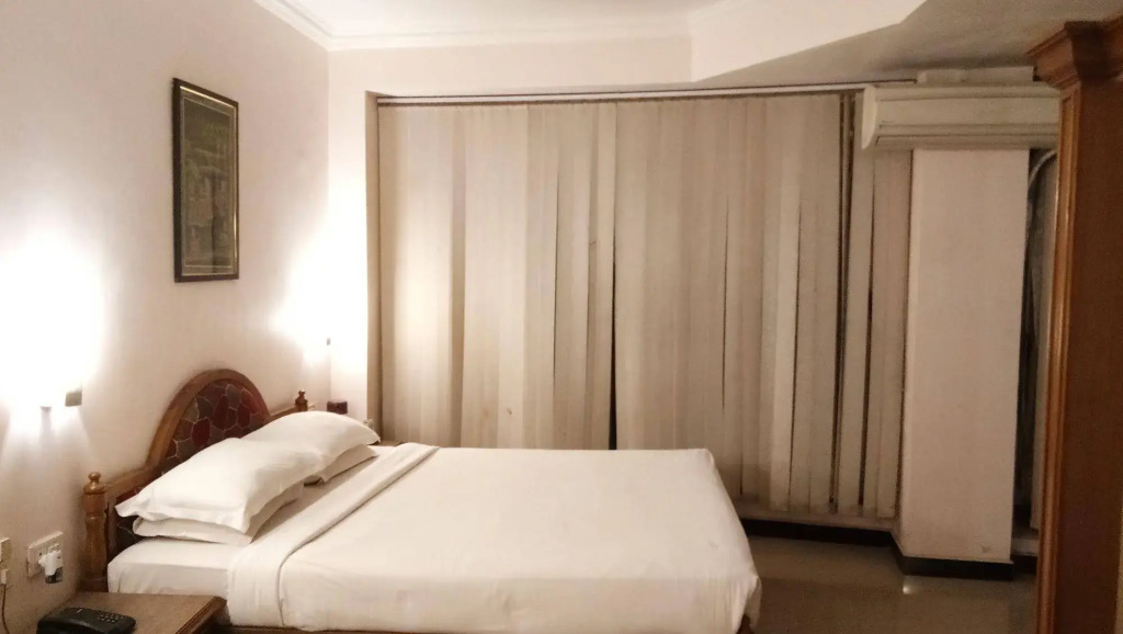 Hotel Arch Manor
