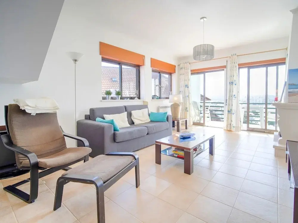 Apartment in a Luxurious Complex in the Center