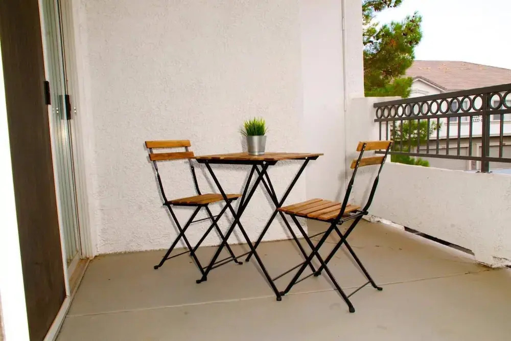Quiet & Private Home 15 Minutes From Strip w/ Pool