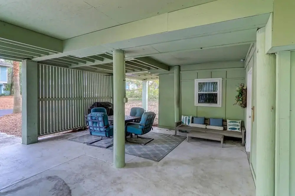 35 Twin Oaks