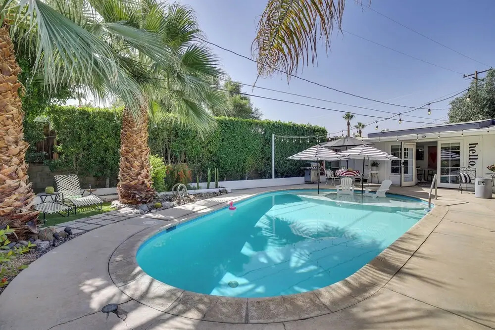 5 Blocks to El Paseo: Palm Desert Casita w/ Pool