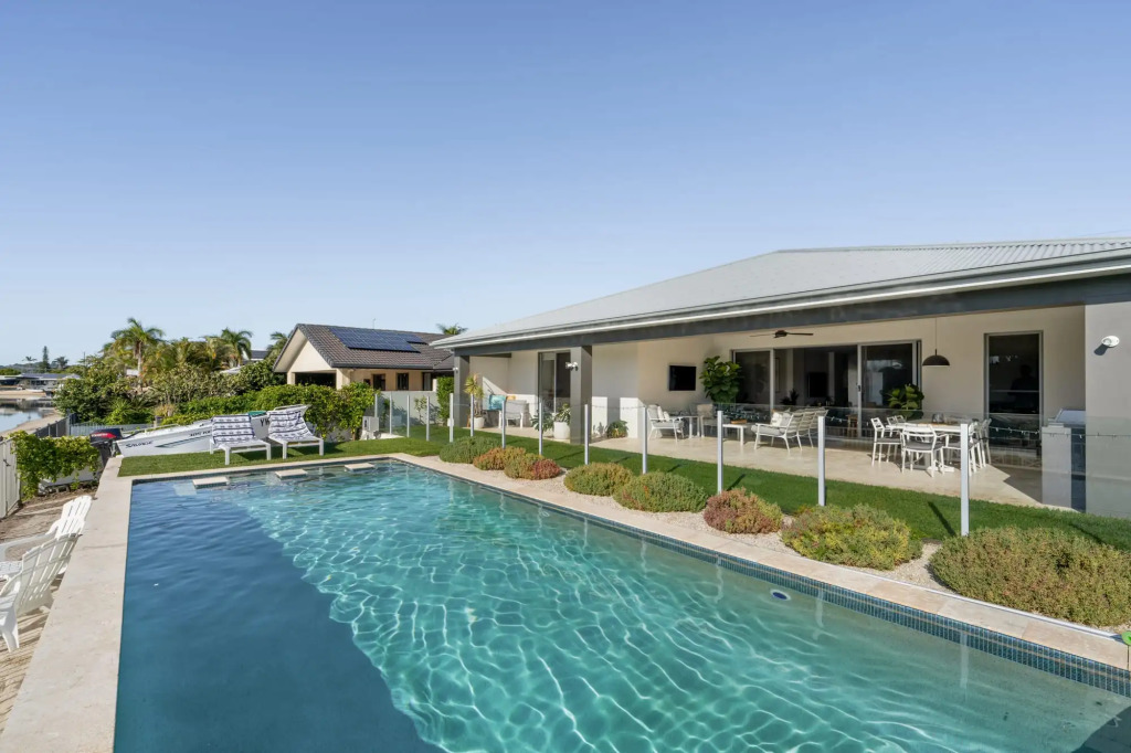 Luxe Family Entertainer on Canal  Private Pool