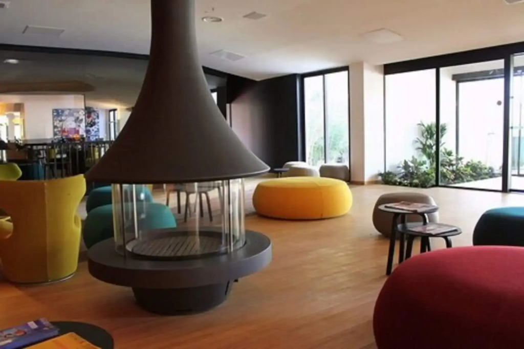 HÔTEL C SUITES chambres spacieuses