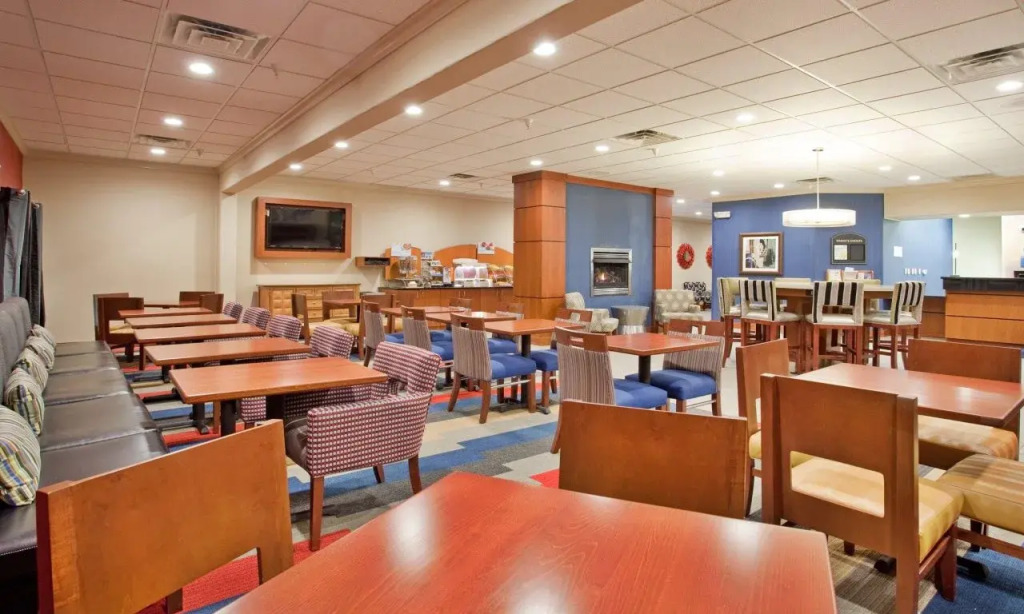 Holiday Inn Express Hotel & Suites Beatrice by IHG