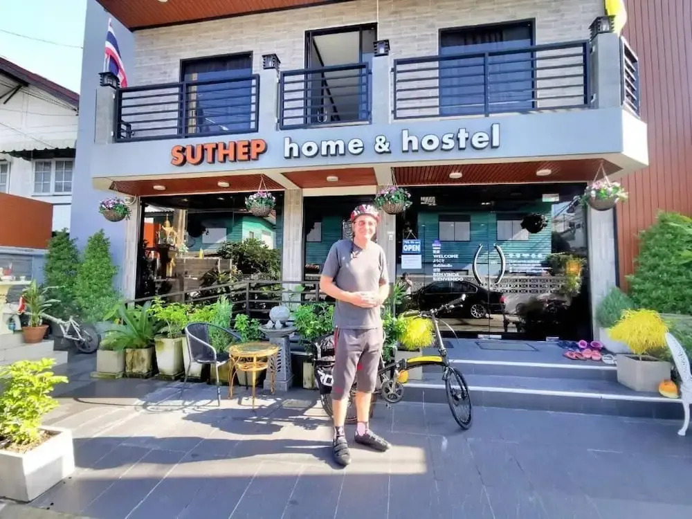 Suthep Home & Hostel