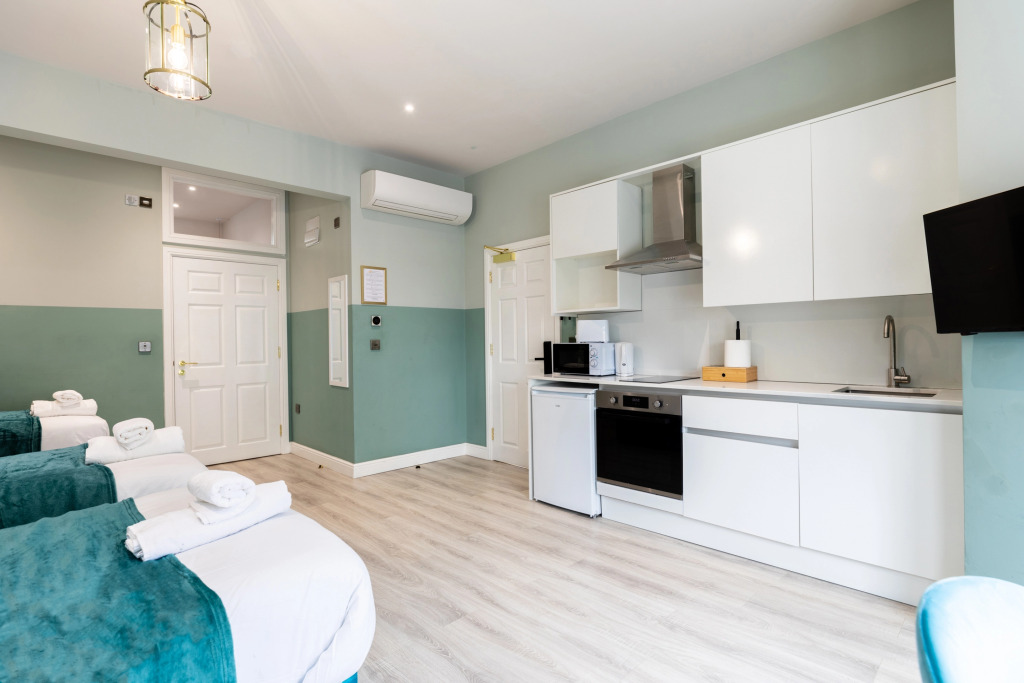 The Finsbury Park Hotel