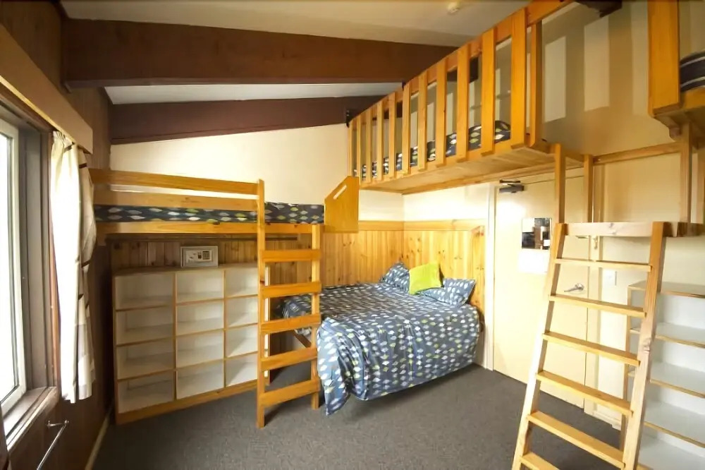 Tanderra Ski Lodge