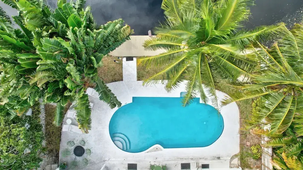 Poolside Paradise Dock & Pool!