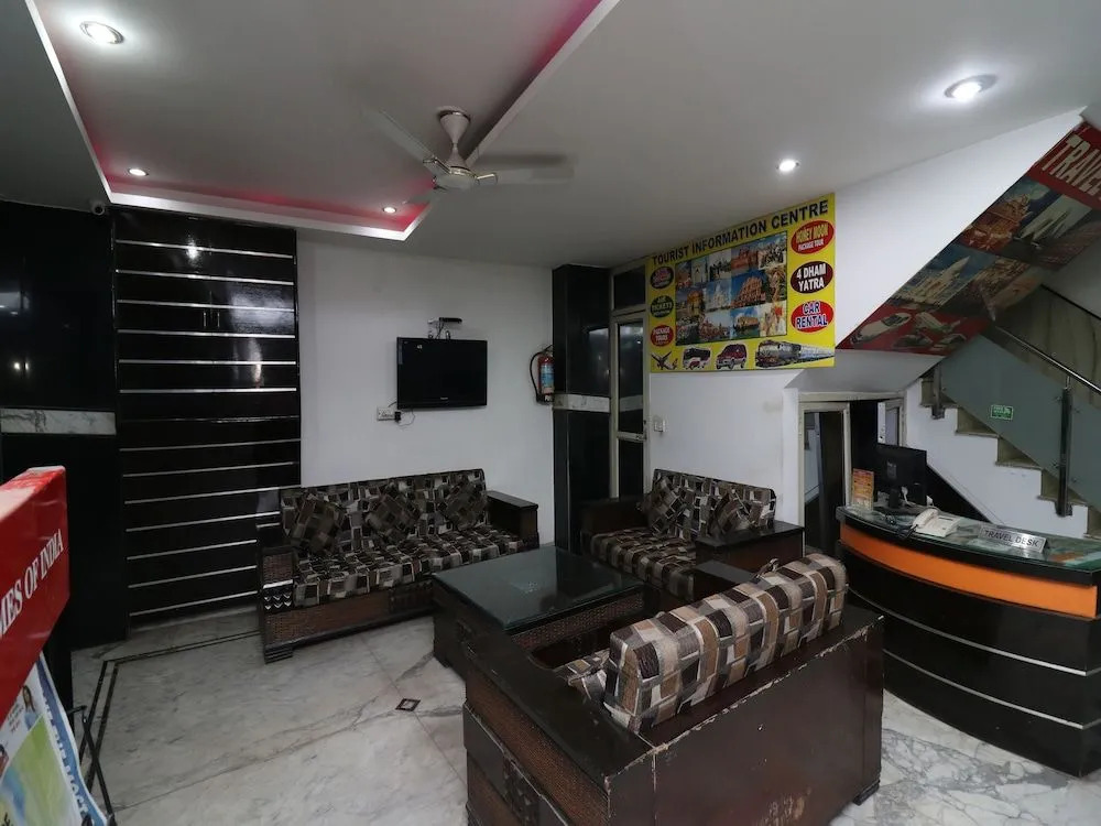 OYO 27823 Hotel Sahib