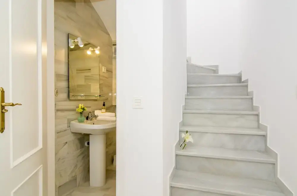 ELD1 Stunning 2 bedroom penthouse Roomservice