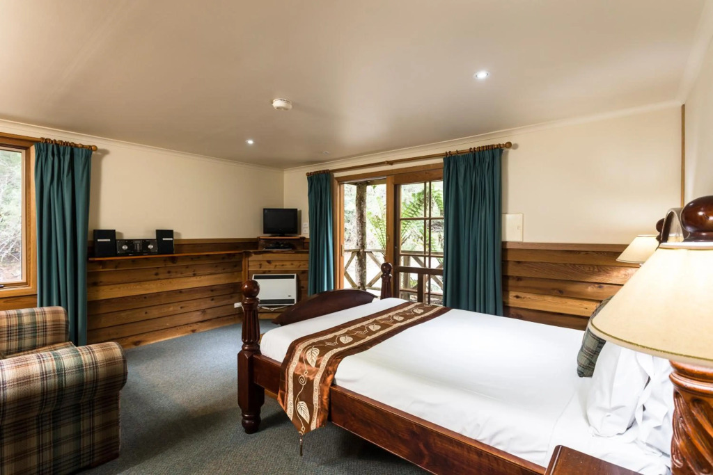 Cradle forest inn