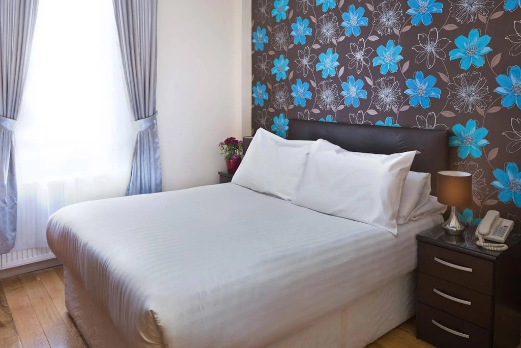 Ashley Hotel