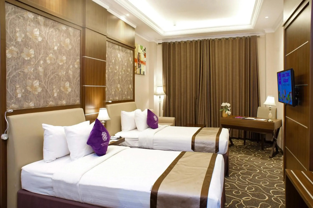 Adhiwangsa Hotel & Convention Hall