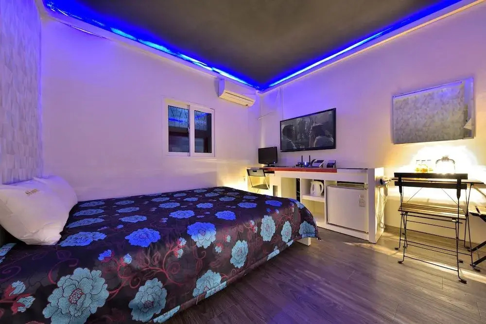 SS Motel