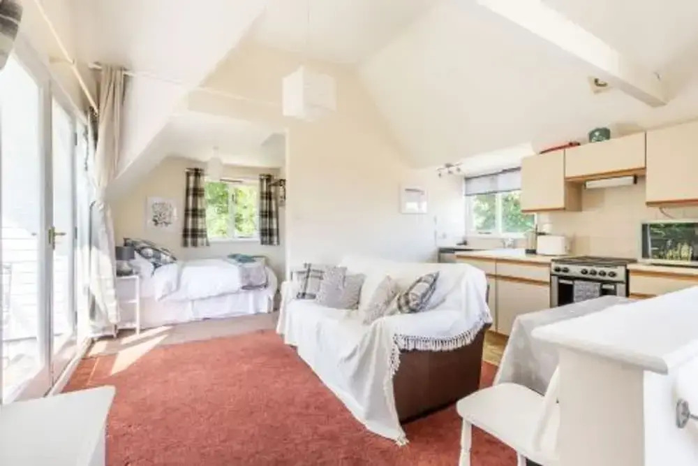 Host & Stay - Alderfen View