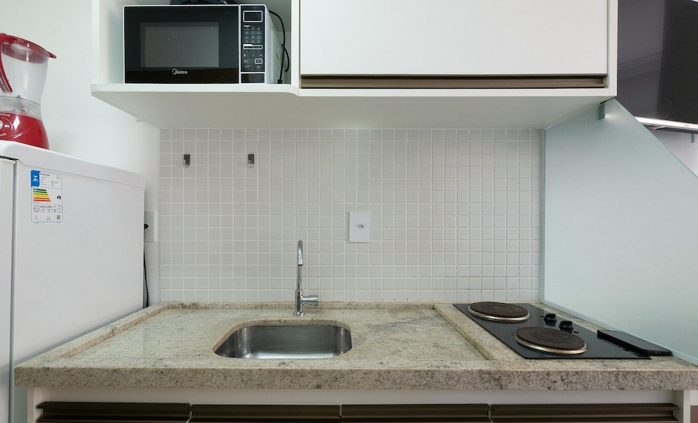 Condo. w/ Pool and Gym 70 m From the Beach - SMA