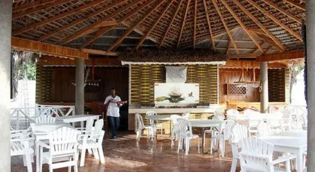Dan's Creek Hotel