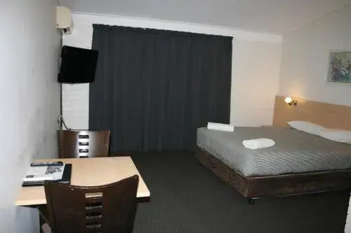 The Plains Motor Inn