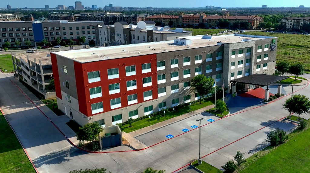 Holiday Inn Express & Suites Dallas NW - Farmers Branch by IHG
