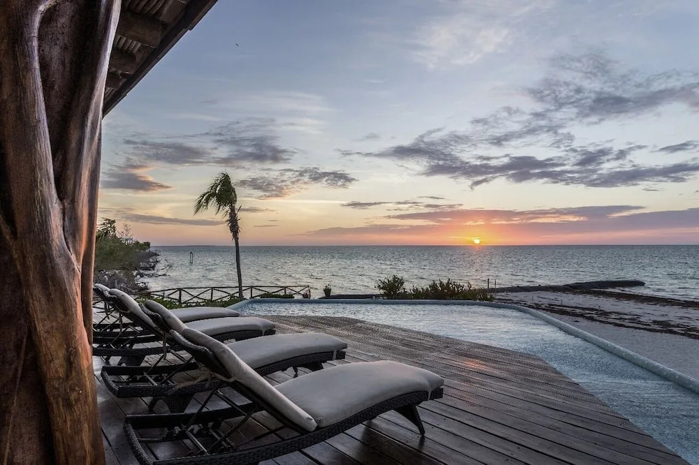 DK Luxury Ocean Front Villa