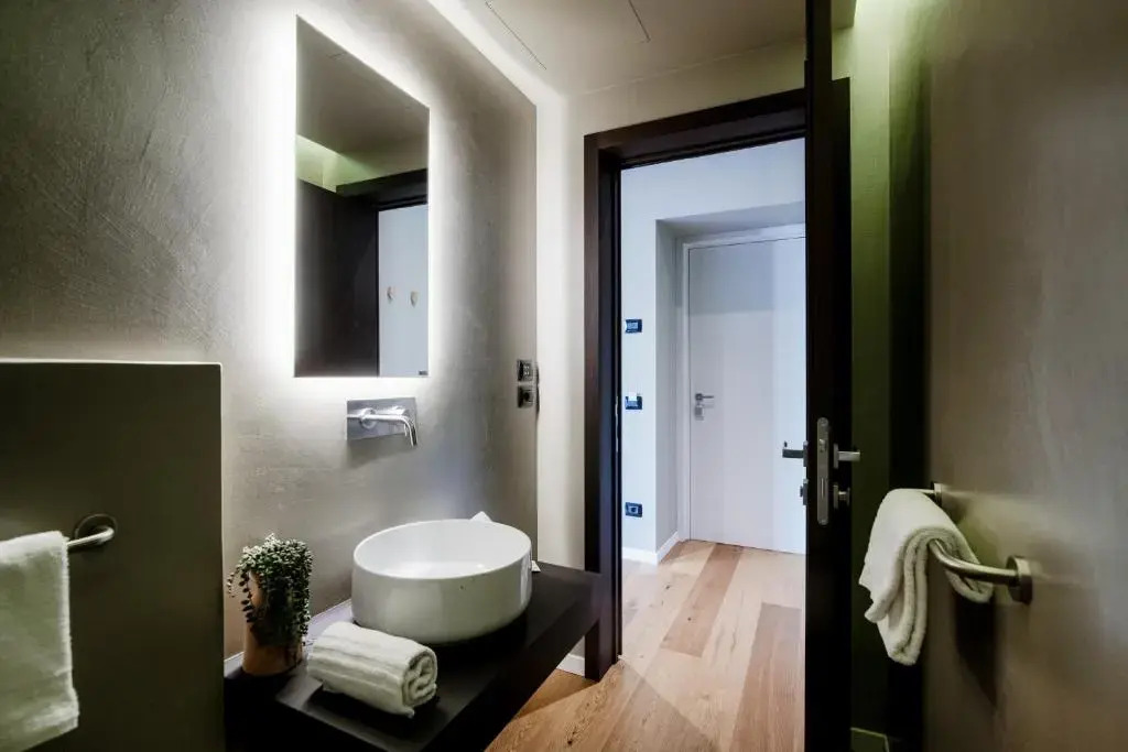 AMA 18 Suites by "The House Of Travelers"