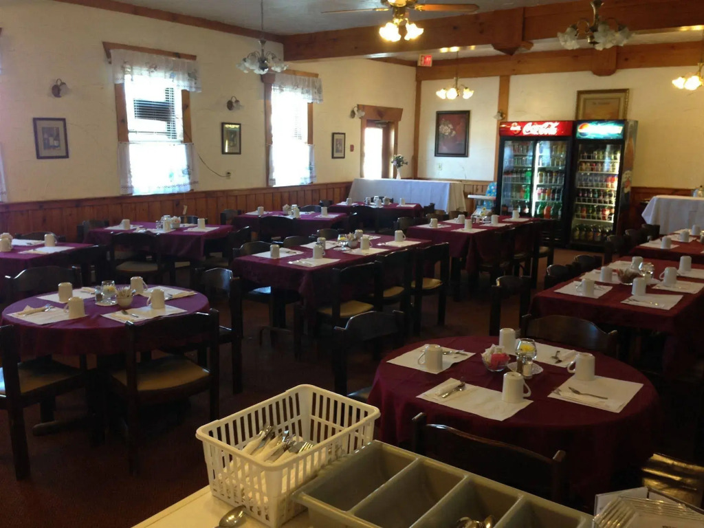 Englehart Inn