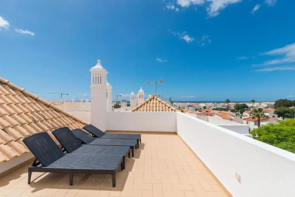 "cabanas de Tavira - Apt Gomeira 3bedroom, Pool, Wifi and air Conditioning"