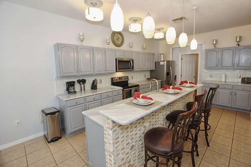 329 Windwood Bay