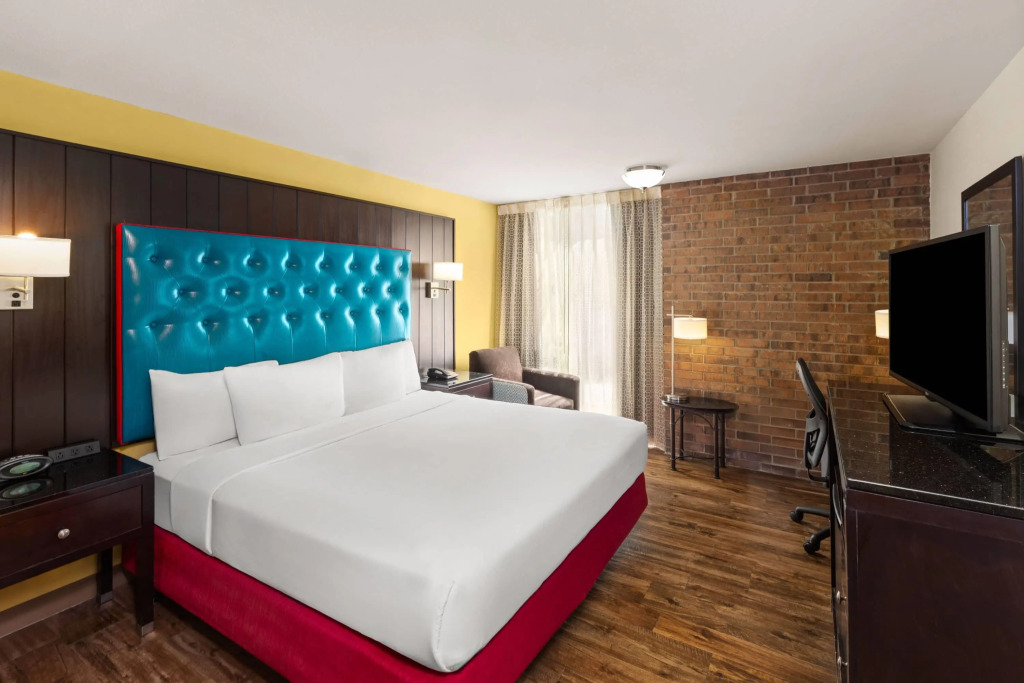 Heritage Inn & Suites San Antonio Airport, Trademark Wyndham