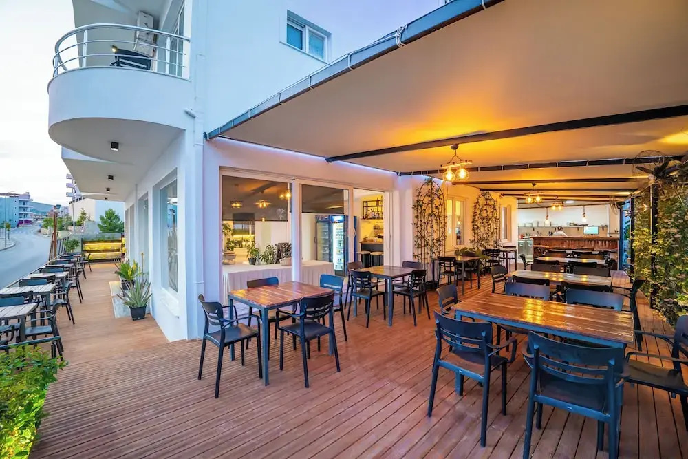 ALNES HOTEL