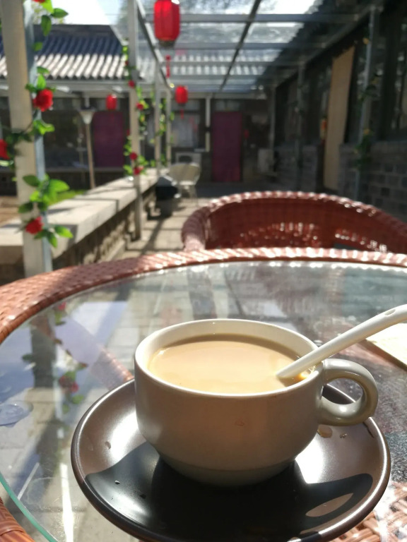 Beijing Badaling Great Wall Caos Courtyard guesthousel 1Private english tour guide 2Pick up&Drof off &landmark visiting serivice3Very near to Badaling Great Wall4Offer free beijing travel guide5Traditonal Chinese courtyard
