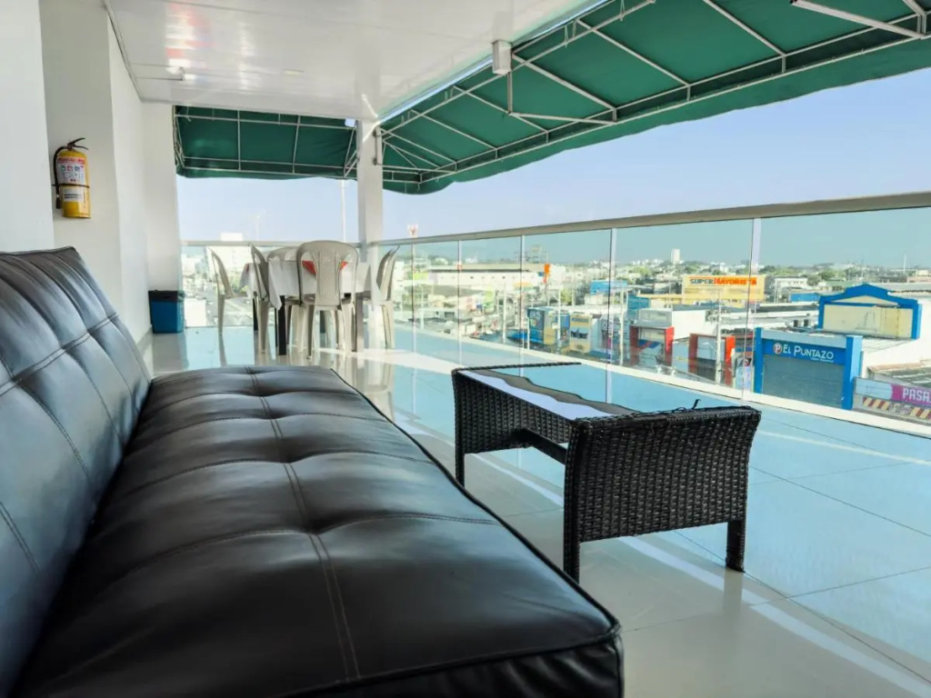 hotel bazurto plaza