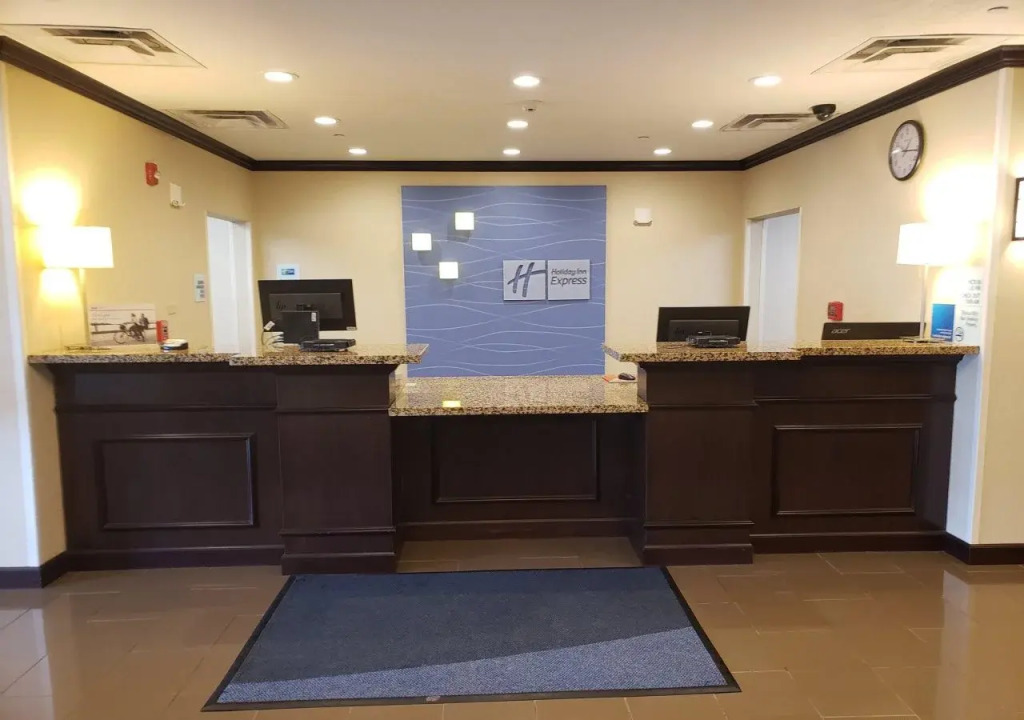Holiday Inn Express & Suites Cambridge by IHG