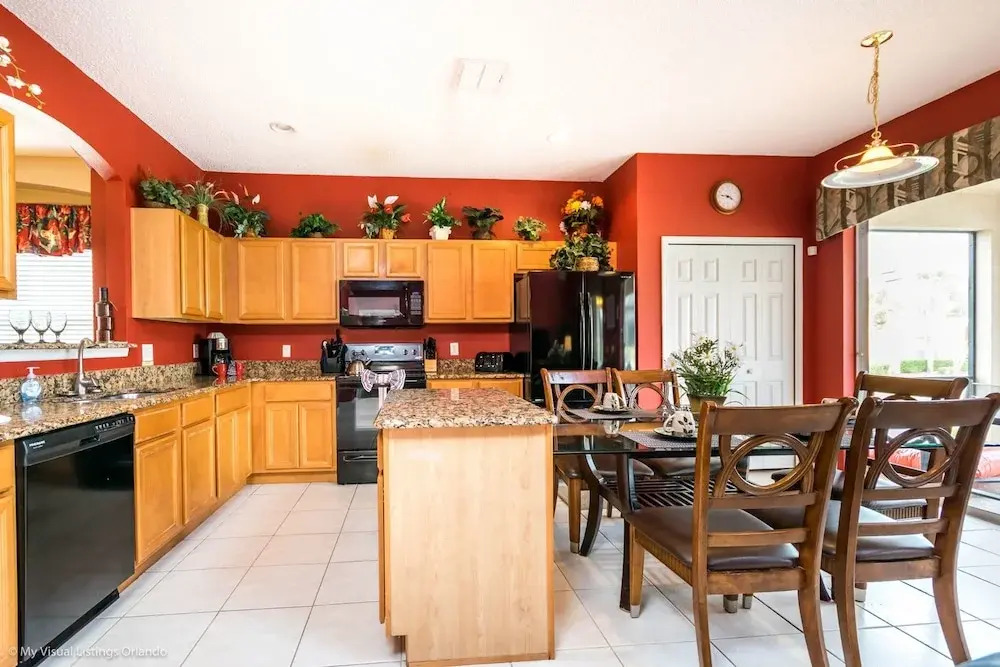 2697 La Isla Court