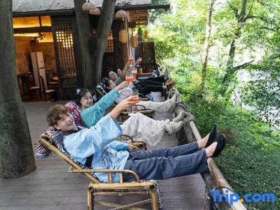 Wunian Ruyuan (Guilin Station Elephant Hill Scenic Area)