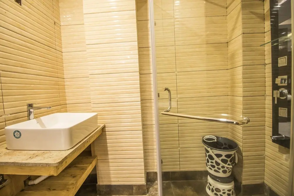 Siddhartha Greens Resort Bir Billing Amidst Tea Garden