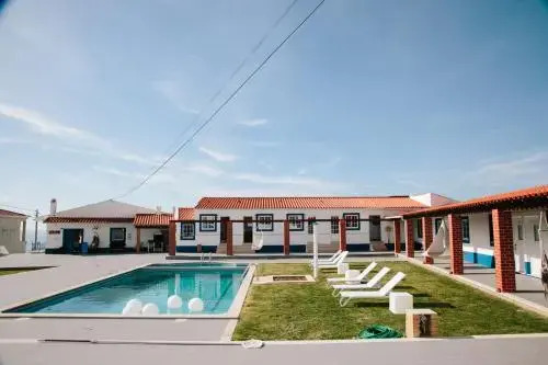 Zulla Nazaré`s Surf Village
