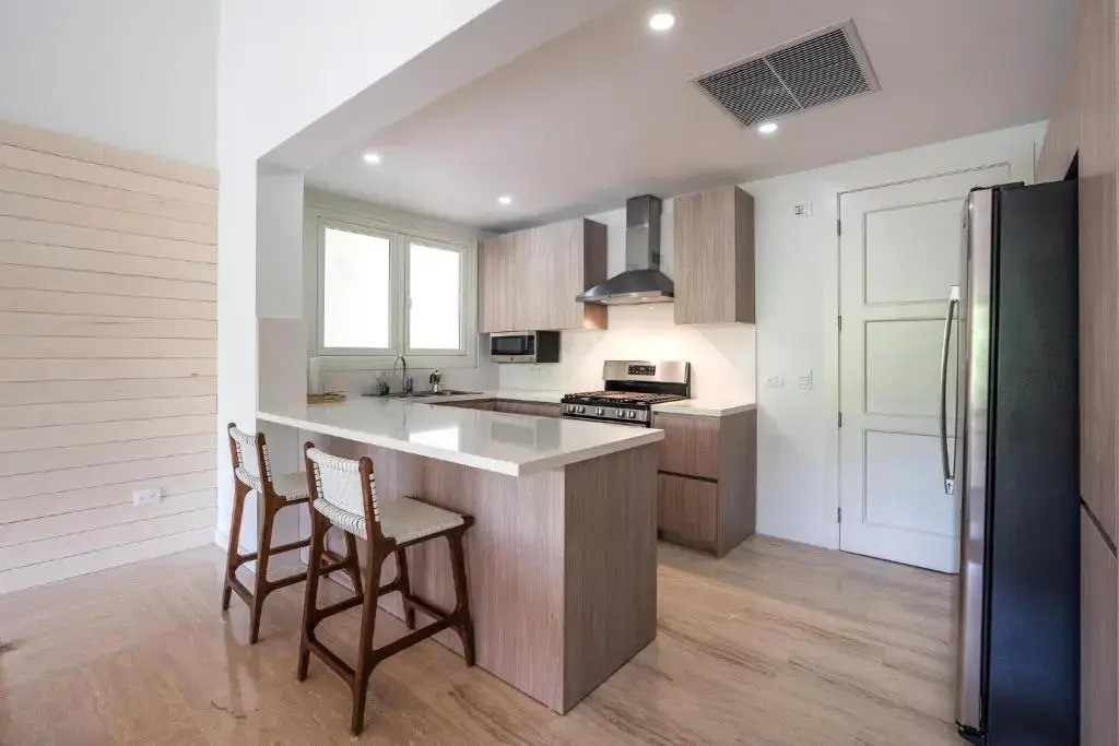 Newly Added El Portillo 2BR Apt