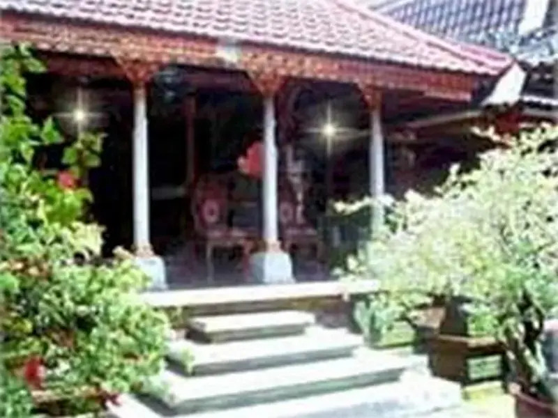 Artini 1 Cottages