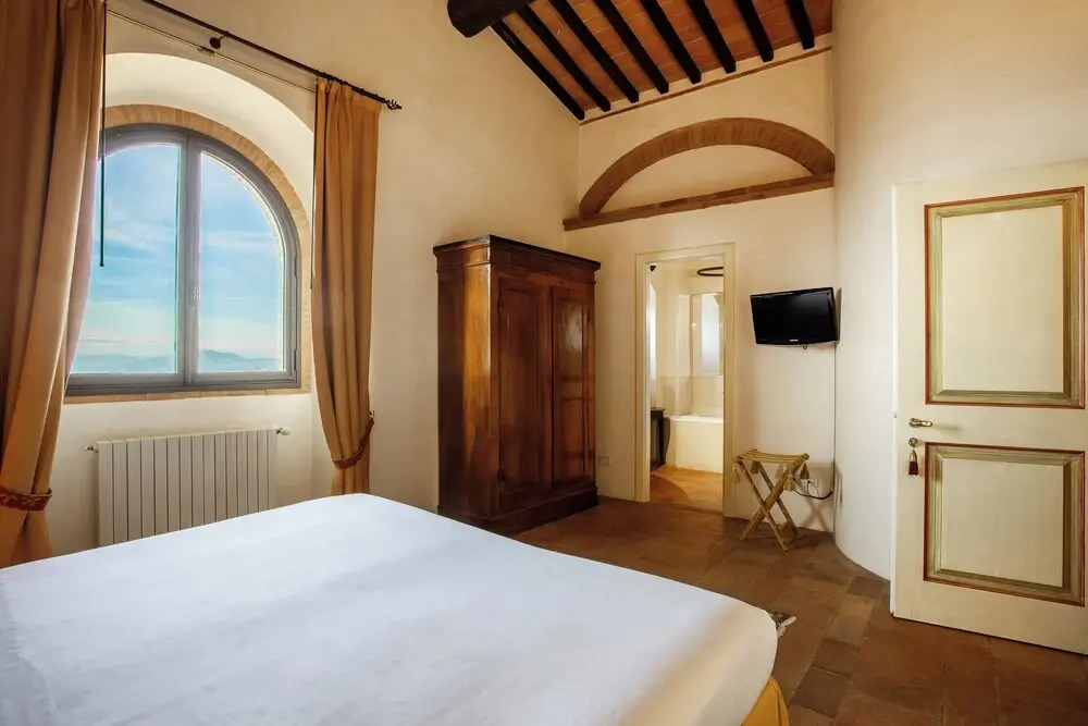 Castello di Montemasso B&B