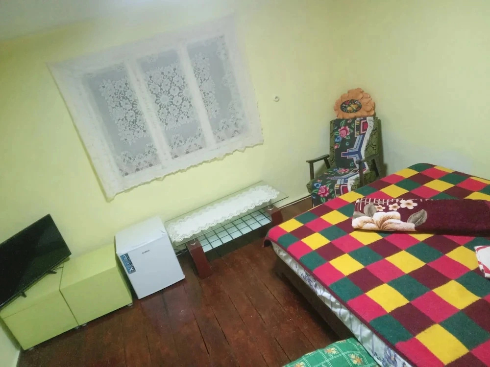 Room in Guest Room - Idylic Family Sejour With Hottube in Green Land