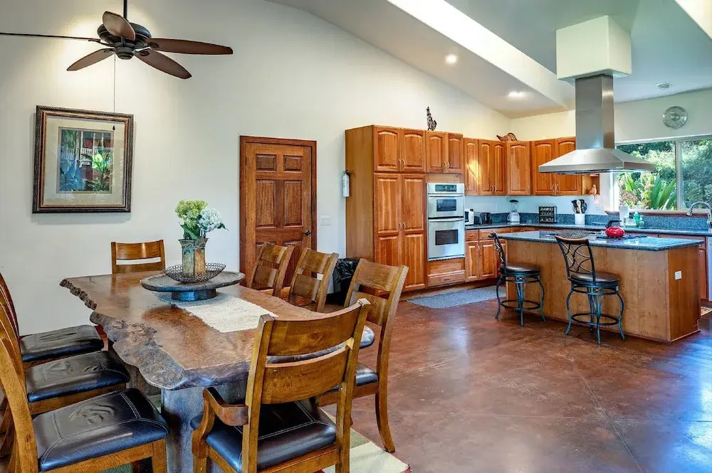 Villa Quatro and Hale Pinao - Nine Bedroom House