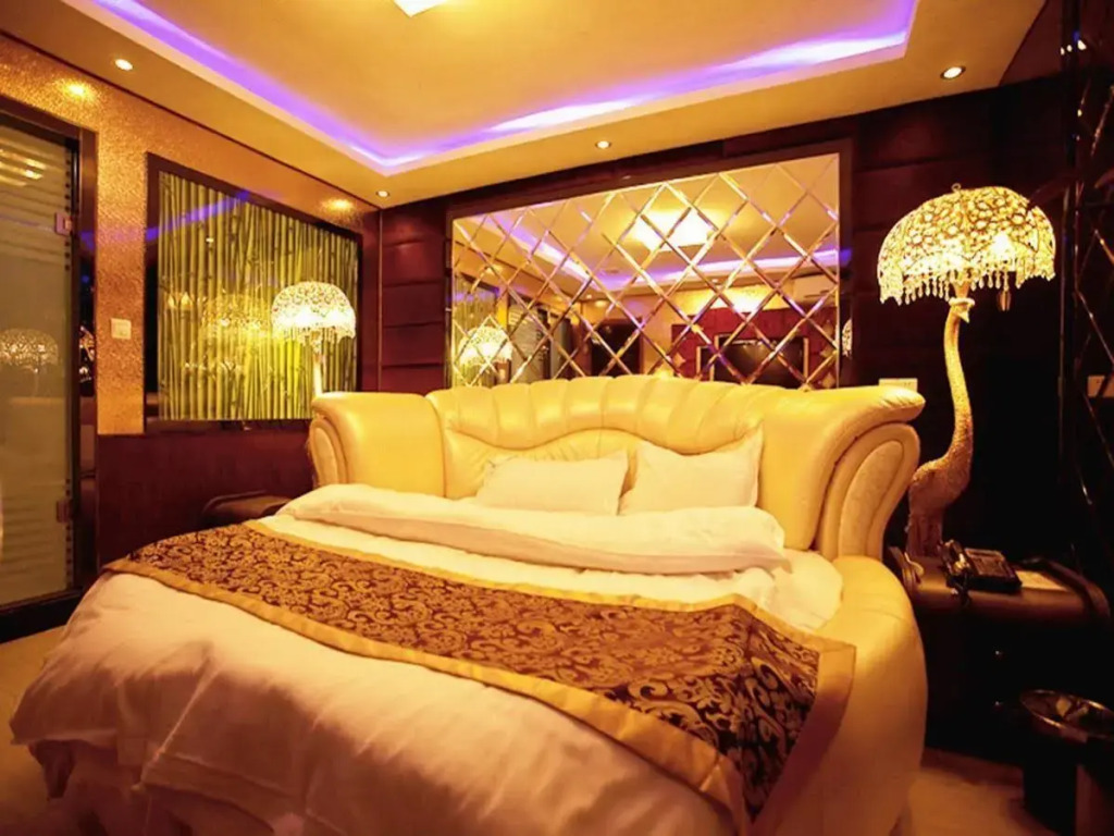 Qingdao Laiyinbao Business Hotel