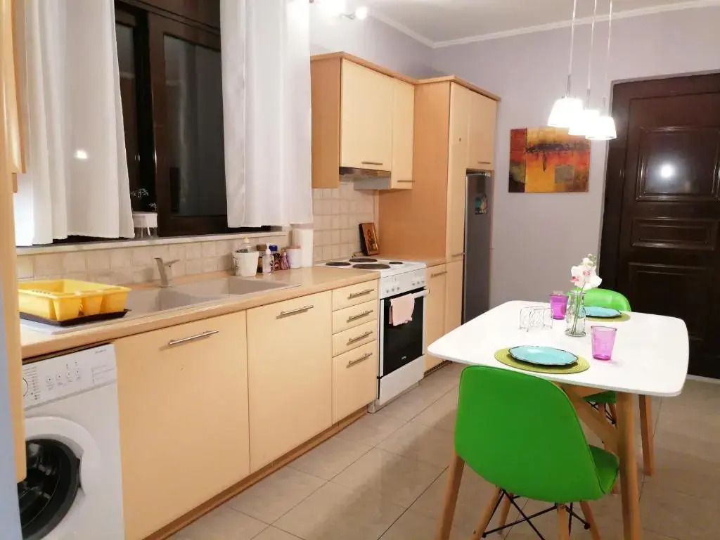 1-Sea view beach studio for 2 in the city centre!