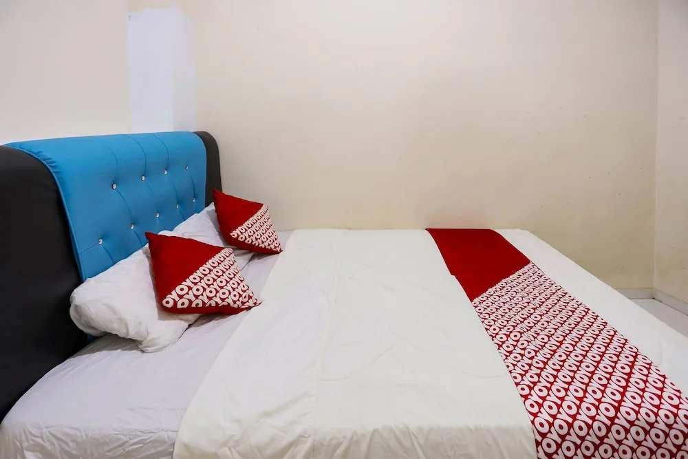 Hotel O Hasan House Syariah 2NearVihara Budhi Bhakti