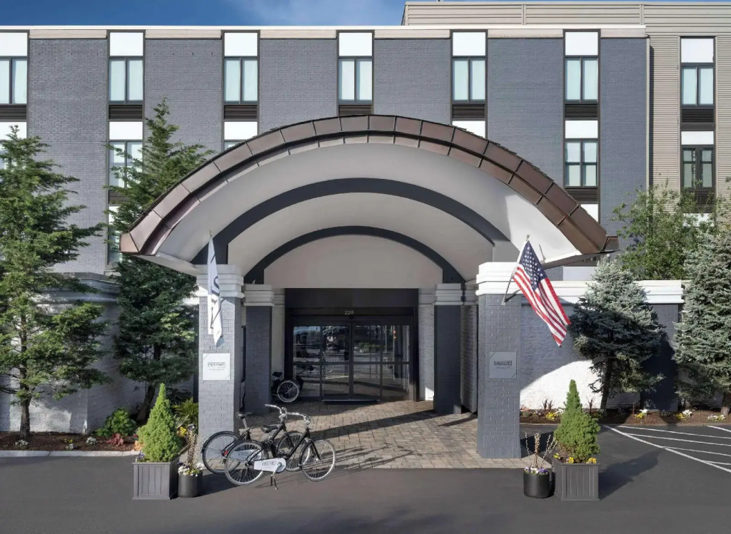 Freepoint Hotel Cambridge, Tapestry Collection by Hilton