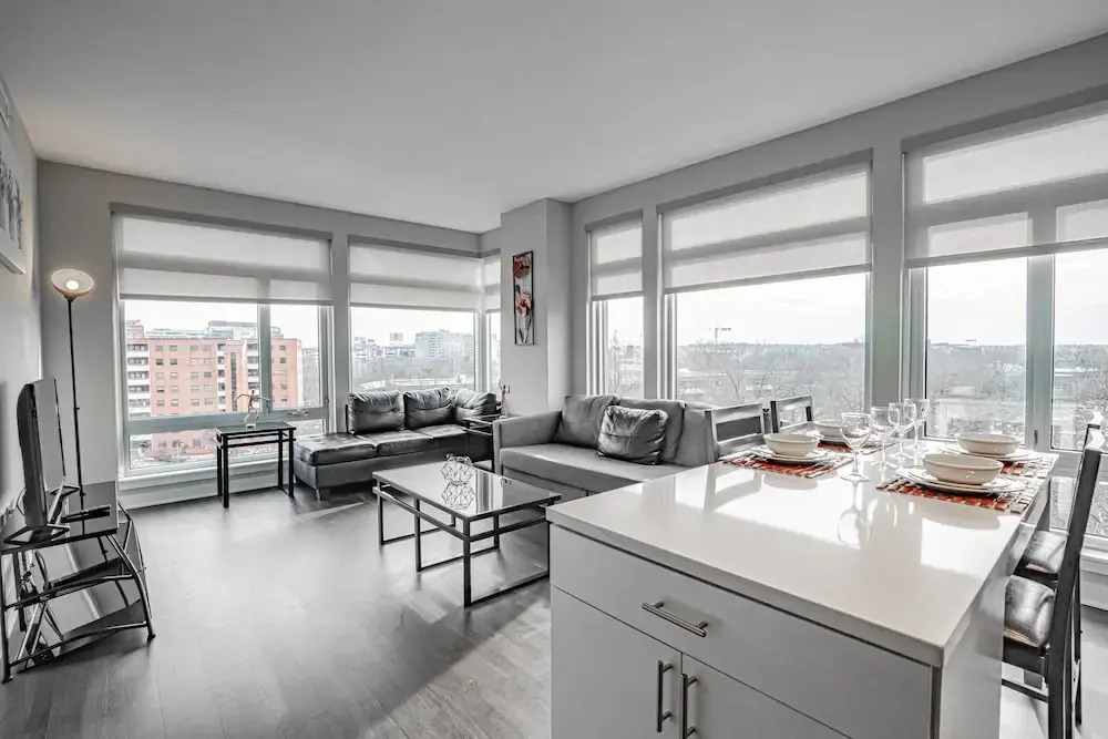 One Bedroom apartment near waterfront in a brand new building 1 Apts by RedAwning